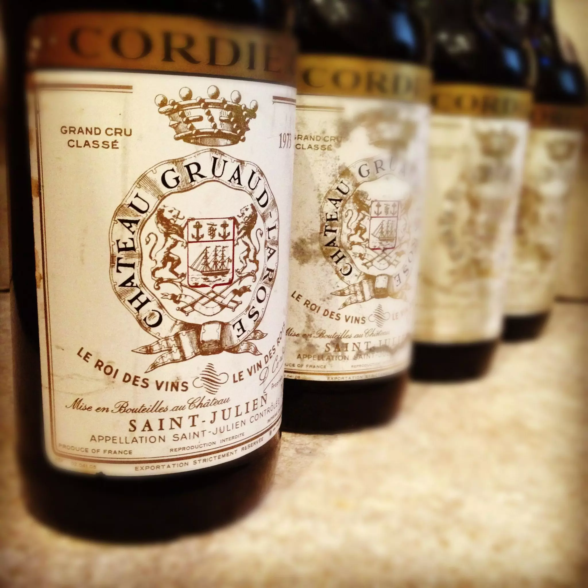 Рейтинг красных полусладких вин: какую лучше марку выбрать