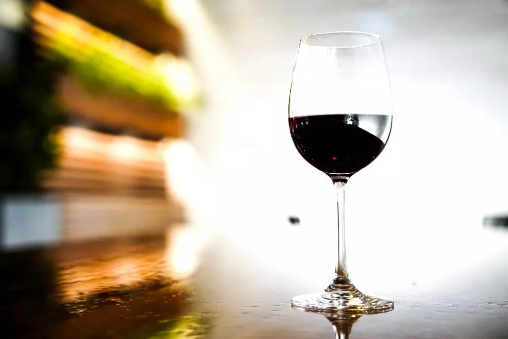 Что такое полусухое вино и чем оно отличается от сухого
