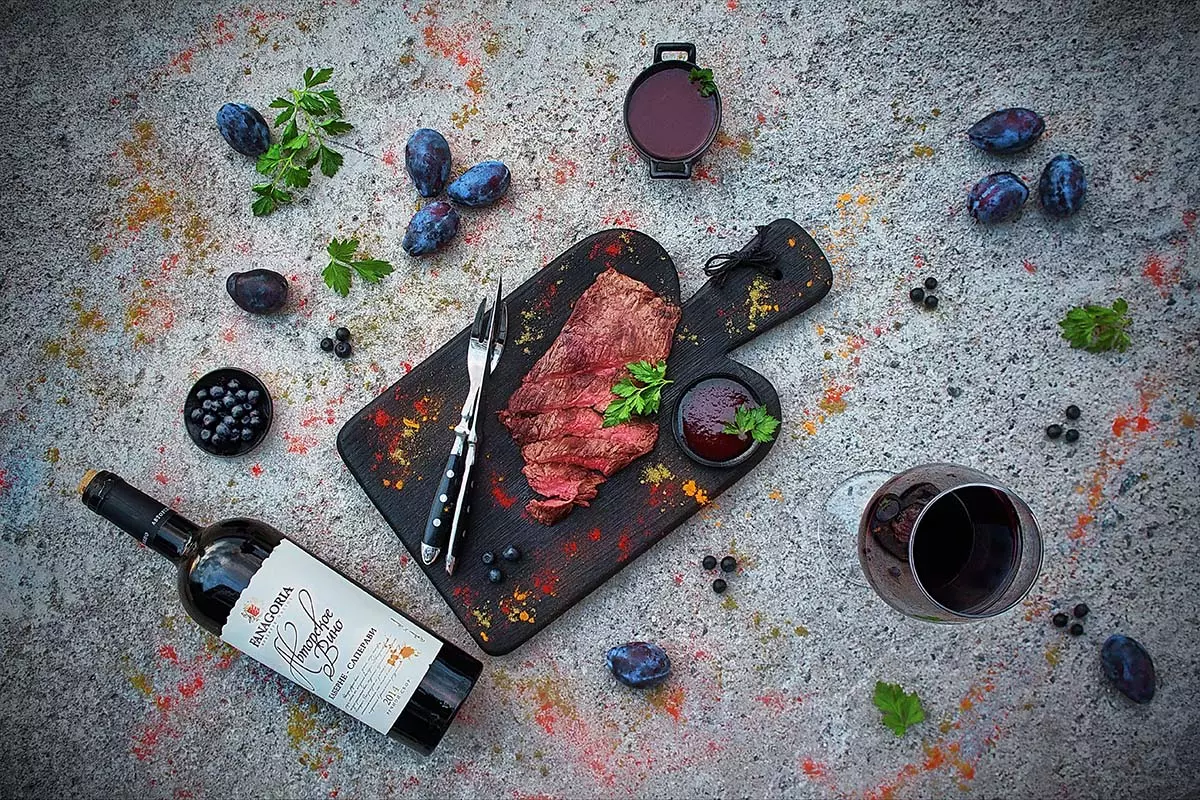 Какое вино подают к мясу, белое или красное - советы и рекомендации, что подать к свинине или говядине
